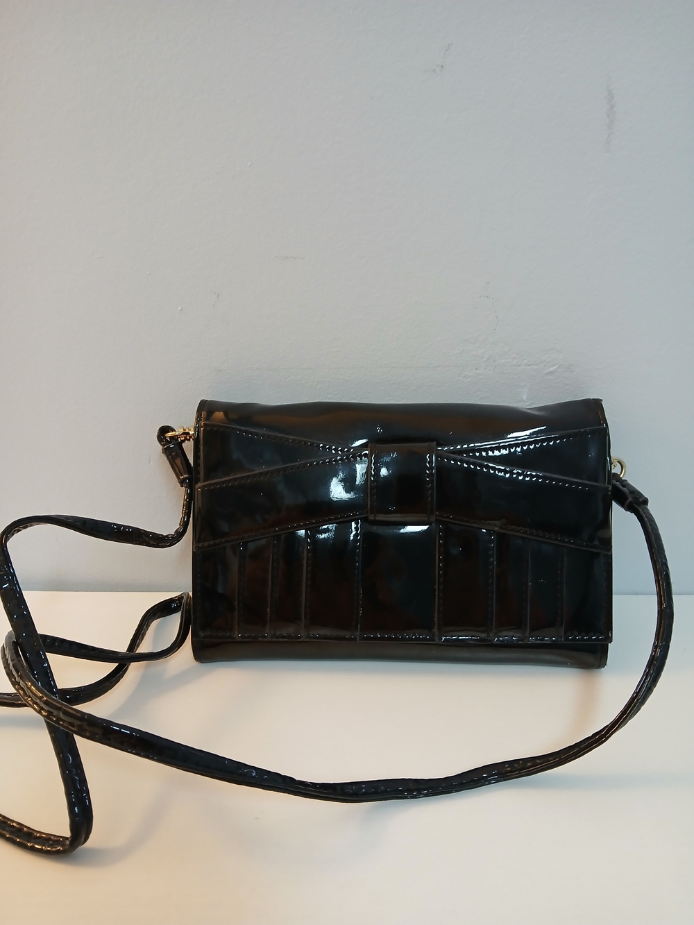 ZAC POSEN Black Patent Clutch/Crossbody Bag with Bow Detail